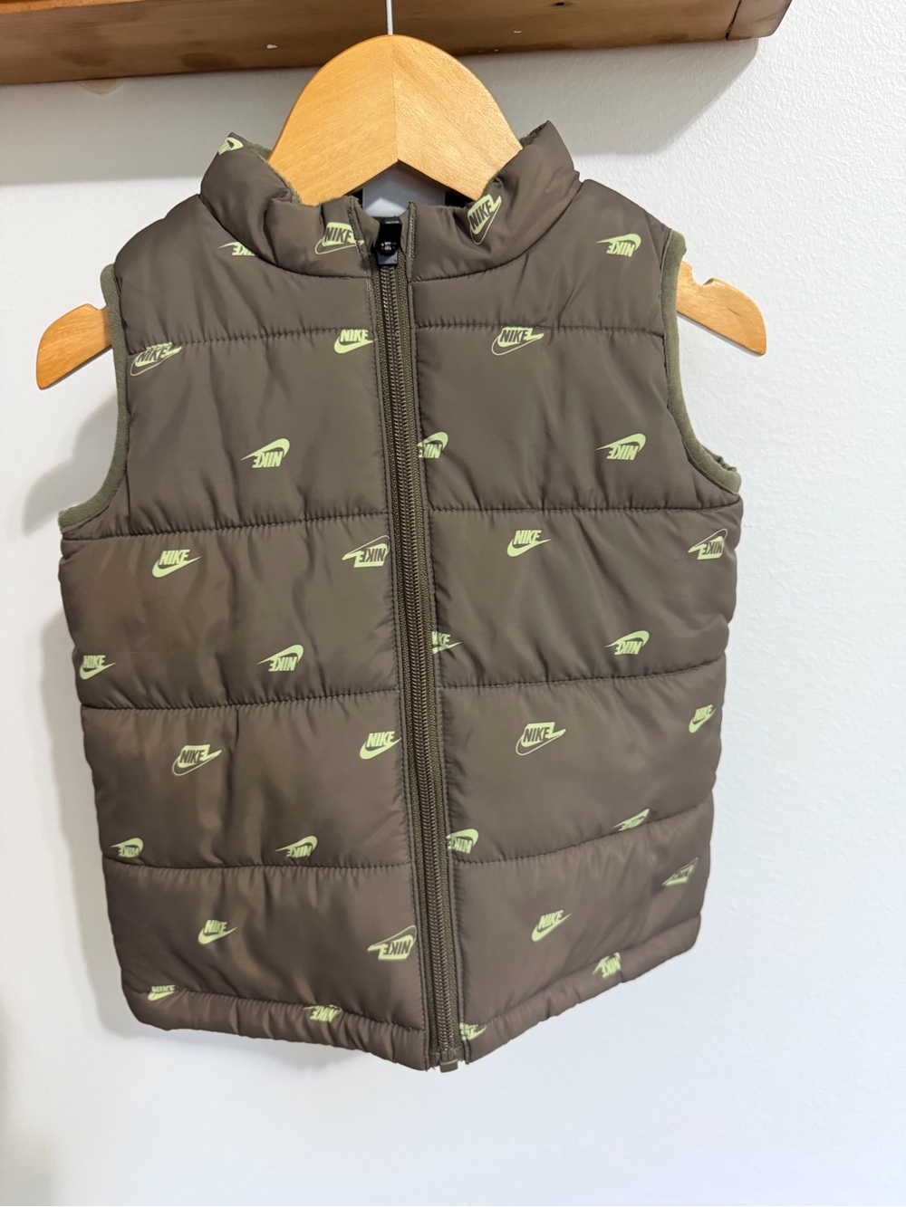 18M Nike Puffer Vest